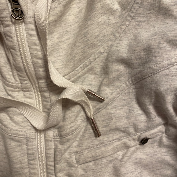 Lululemon Scuba - Picture 2 of 4